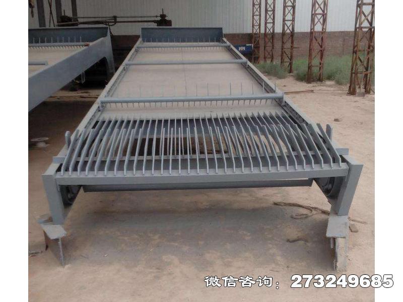 宝山电厂循环式耙齿清污机